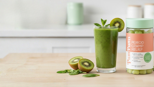 Kiwi & Spinach Green Smoothie for Natural Period Relief | PumPums